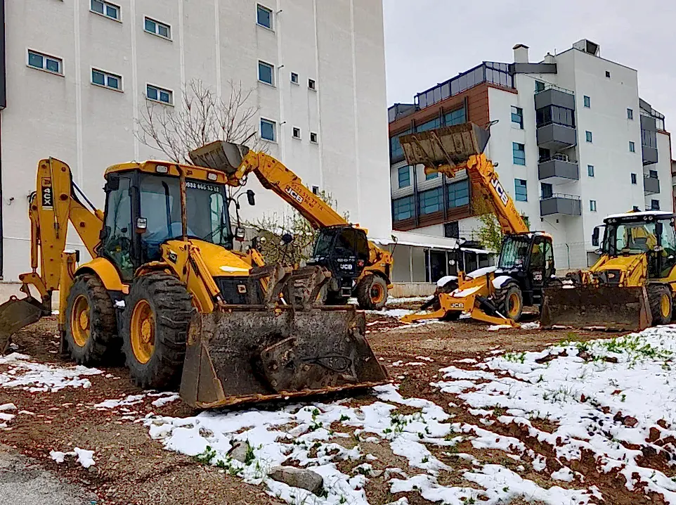 Dikmen Kiralık İş Makineleri