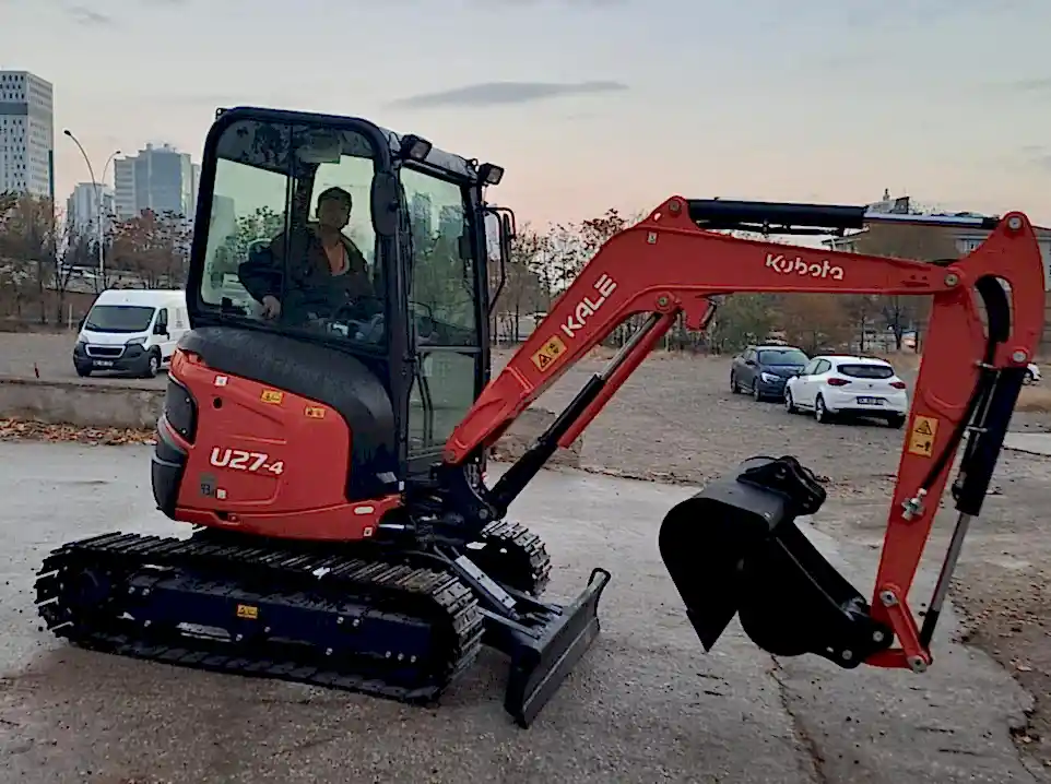 Bahçeli Kiralık Mini Ekskavatör