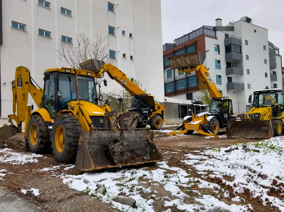 Bahçeli Kiralık İş Makineleri