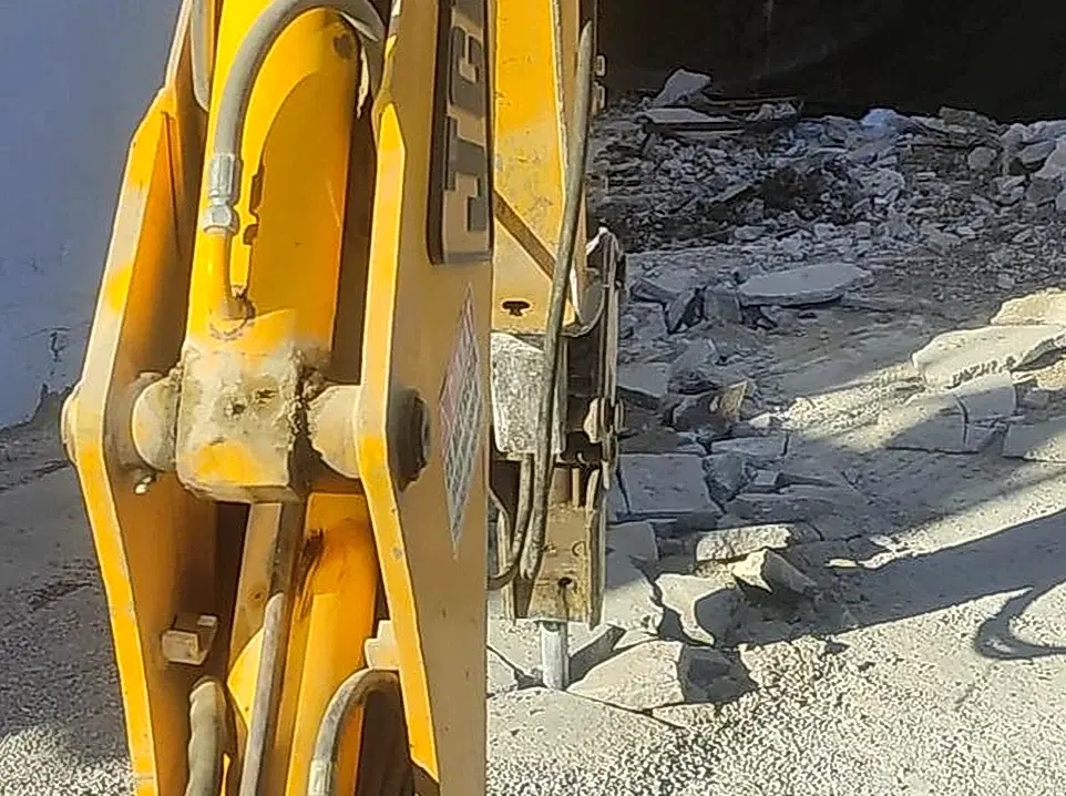 Bahçeli Beton Kırma